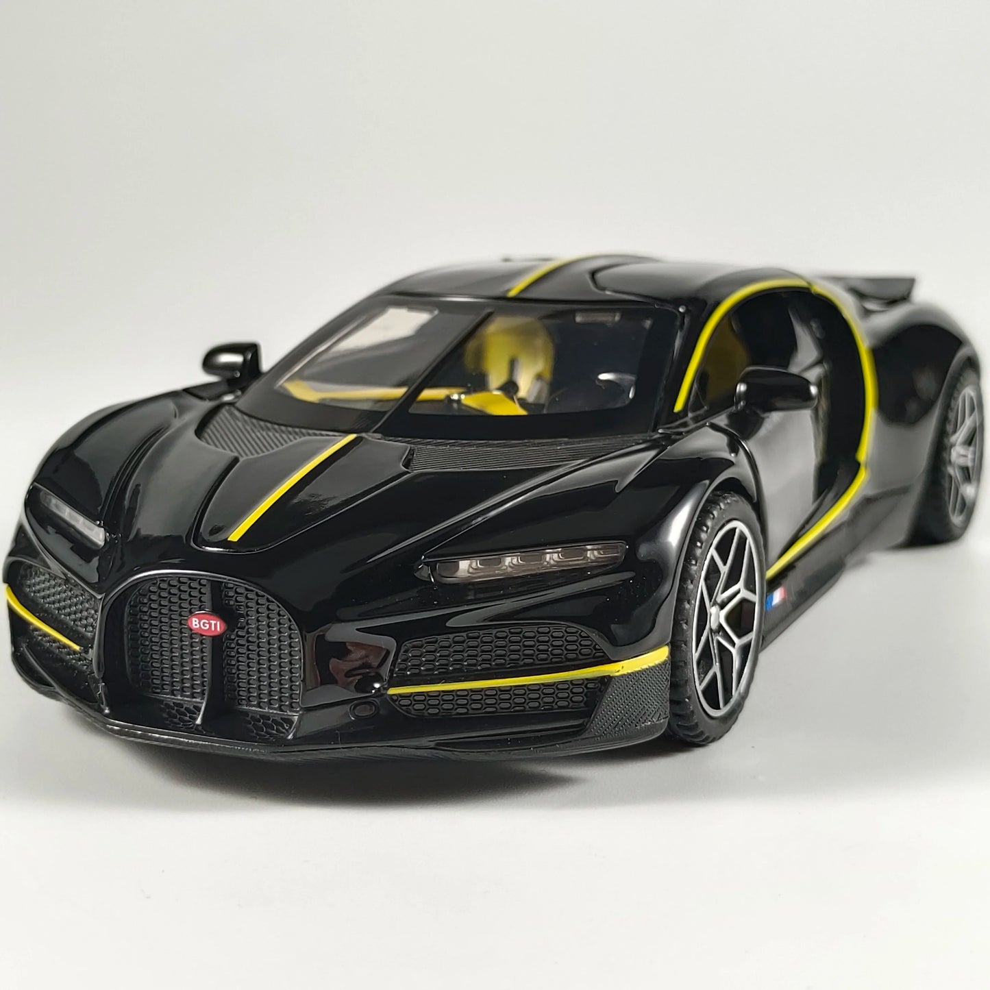 1:32 Bugatti Tourbillon V16 Supercar